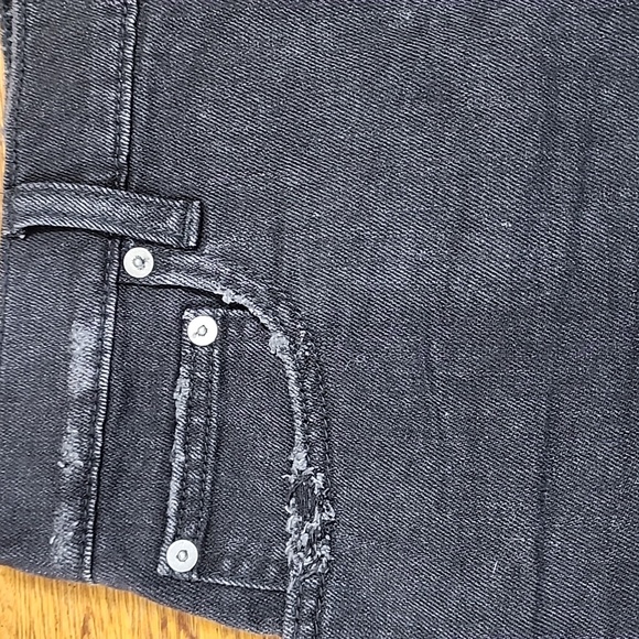 🖤NWT🖤 Aerie Cut Off Raw Edge Frayed Distressed Black Denim Shorts - Picture 5 of 11
